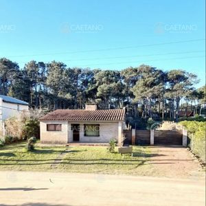 Venta De Casa 2 Dormitorios En Punta Ballena-chihuahua