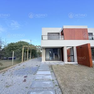 Venta Casa Ph 3 Dormitorios - Pinares