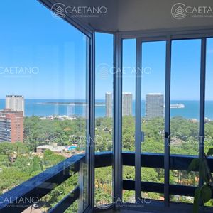 Vende Apartamento De 2 Dormitorios Más Servicio En Punta Del Este
