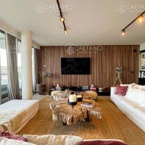 Venta Apartamento De 4 Dormitorios Punta Del Este