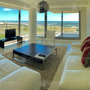 Excelente Apartamento En Torre Imperiale II Con Vista A La Brava!!