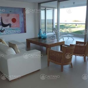 Apartamento En Brava, 3 Dormitorios
