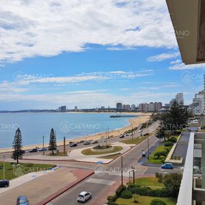 Hermoso Y Amplio Apartamento Con Vista!