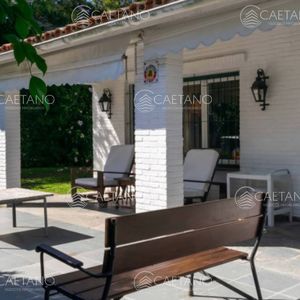 Casa A Metros De Playa Mansa !