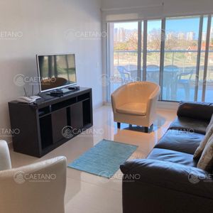 Venta De Apartamento 2 Dormitorios, A 100 Metros Del Mar, Playa Mansa