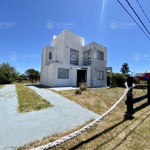 Casa En Manantiales, Balneario Buenos Aires