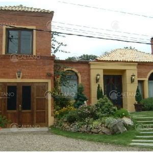 Muy Linda Casa En Alquiler, Zona Pinares, Punta Del Este