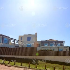 Casa En Manantiales, Punta Piedras