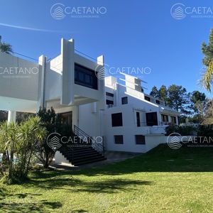 Espectacular Residencia En Punta Ballena.