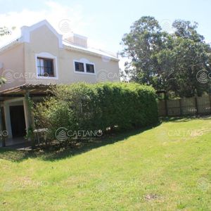Casa En Alquiler De 4 Dormitorios