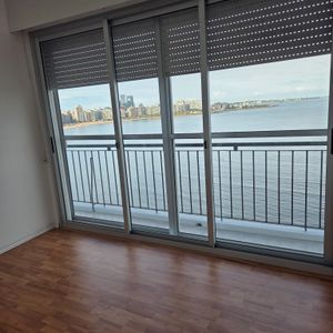 Apartamento De Revista Sobre La Rambla De Pocitos, 3 D, 2 B, Garage, Excelente Estado Y Magníficas Vistas