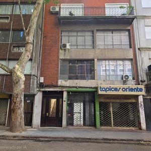 Apartamento En Alquiler: Ubicación Estratégica A Metros De Av. 18 De Julio, Ideal Oficina O Vivienda