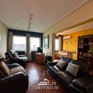 Venta De Apartamento De 2 Dormitorios En El Centro Montevideo