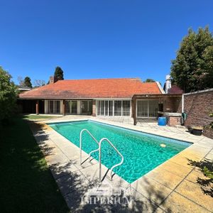 Venta Residencia En Carrasco Sur 5 Dormitorios