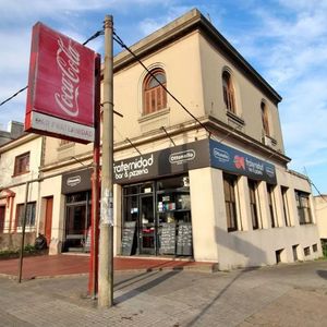 Vendo Casa Pu 2d, C/local Y Garaje.