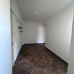 Apartamento De 1 Dormitorio A Pasos De La Rbla.