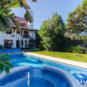 Chalet Moderno Centrico En Pleno Carrasco Sur Divino Fondo Con Piscina Y Barbacoa Para Entrar Ya!