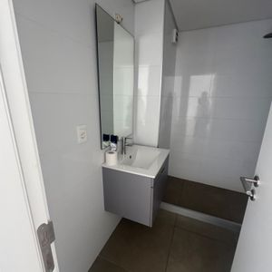 Venta Apartamento 1 Dormitorio Y Garage A Pasos De Tres Cruces