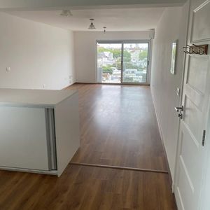 Alquiler En Parque Batlle, Mono Ambiente Piso 6 Al Contra Frente Con Balcon, Porteria, Lavadero, Sum, Piscina, Garaje