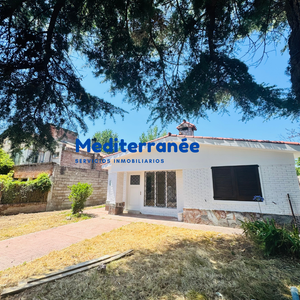 Preciosa Casa De Dos Dormitorios En Alquiler En Solymar !!! A Pasos De Todo!