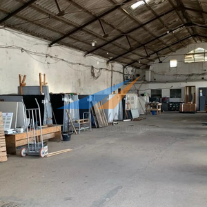Venta Local Industrial Con Deposito En Flor De Maroñas!