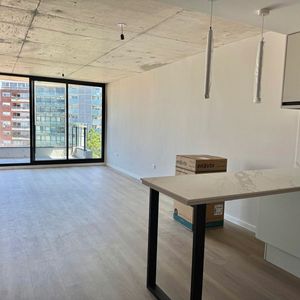 Venta Divino Apartamento 1 Dormitorio Con Balcón Al Frente Opción Garage, Pocitos Nuevo. A Estrenar!!
