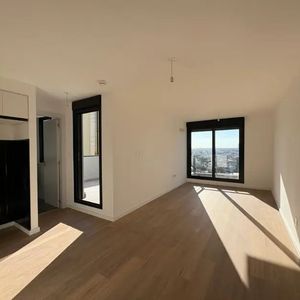 ¡oportunidad única! Apartamento A Estrenar De Un Dormitorio, Al Frente Con Garaje, En La Blanqueada.