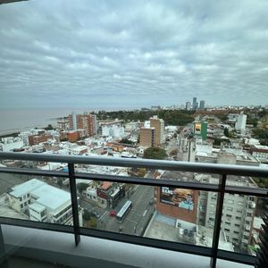 Alquiler De Apartamento De 1 Dormitorio Con Vistas Al Mar En More Buceo