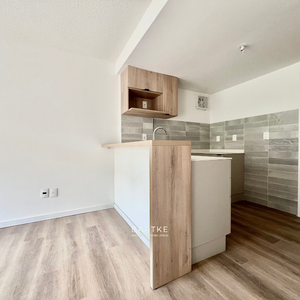 Alquiler 1 Dormitorio Con Garaje .- La Blanqueada