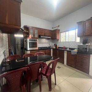Hermosa Casa Comercial En Venta Sobre Avenida