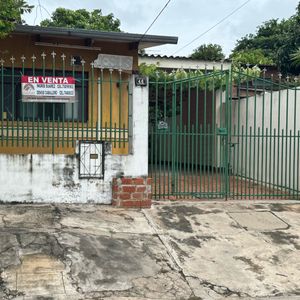 Hermosa Casa Comercial Sobre Avenida En Vents 