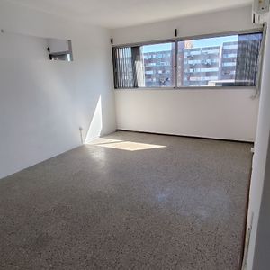 Vendo Apto 3 Dorm. Con Renta, Euskalerria 70.