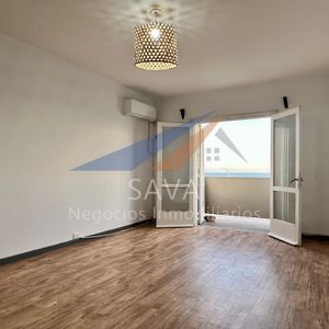 Alquiler Apartamento 2 Dormitorio En Ciudad Vieja! Balcón Al Frente Con Vista Al Mar.
