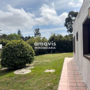 Casa En Esquina Sobre Avenida En Altura, Prox Playa Y Arroyo