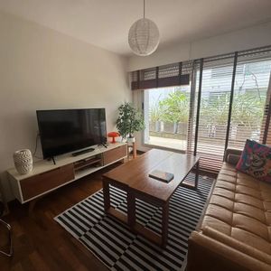 Alquila Exclusivo Apartamento Amoblado 1 Dormitorio Con Garage En Punta Carretas.