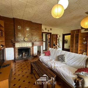 Venta De Casa De Altos De Dos Pisos, Garaje Y Entrada Independiente En Malvín
