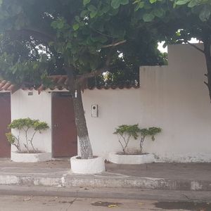 Casa En Venta Av. Mutualista 2do Y 3er Anillo  Zona Norte: Hermosa Ubicación 