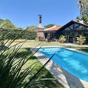 Venta Casa Carrasco Pu 1 Planta Impecable Fondo Piscina Barbacoa Casa De Huéspedes