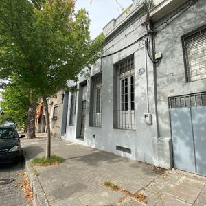 Venta De Casa/local Comercial De 3 Dormitorios Ubicada En La Comercial