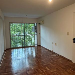 Alquiler En Cordon, 1 Dormitorio, Piso 3 Al Frente, Aire Acondicionado, Gastos Comunes Bajos
