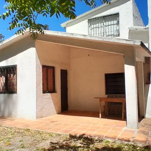Casa Proxima Playa Sobre Avenida