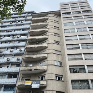 Apto S/ 18 De Julio A Mts De Bulevar Artigas !!