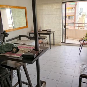 Exclusivo Apartamento Al Frente Sobre Sarmiento: Luminosidad Excepcional Y Vistas Despejadas.