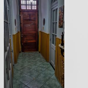 Residencia Con Impresionante Fondo De 250m² Y Potencial Ilimitado