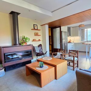 Casablanca - Presencia, Solidez Y Modernidad En Una Propiedad De Porte único.