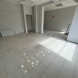 Alquiler De Local Comercial En Parque Batlle