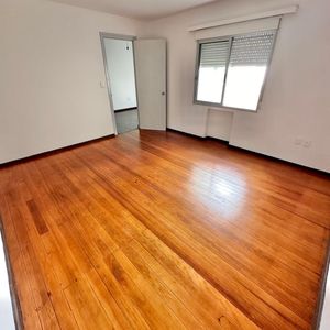 Alquiler Ciudad Vieja Reciclado: 1 Dorm Amplio