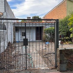 Oportunidad! Terreno Con Mejoras Sobre Av. Alberdi