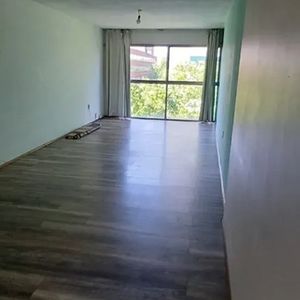 Alquile Rmono Ambiente En Cordon, Al Frente En Piso Alto, Casi A Estrenar
