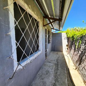 Próxima Al Costa Urbana!! Casa Tipo Apto De 1 Dormitorio!!